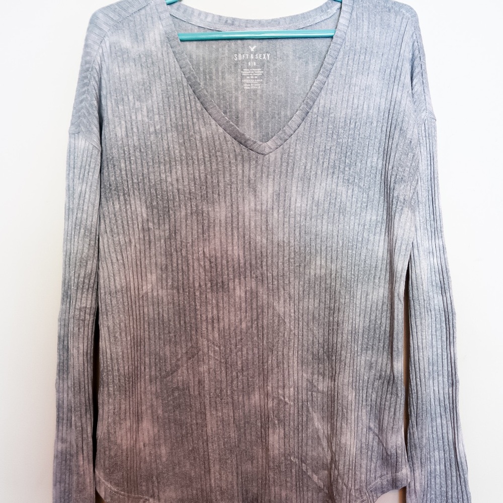american eagle v neck